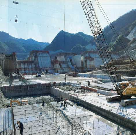 建設中の耶馬溪ダム