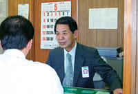 交番相談員広瀬さんの写真
