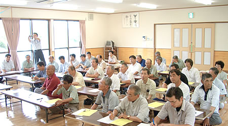 地域特産物の研修会の様子
