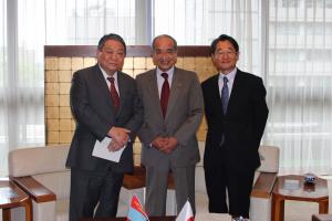 駐日モンゴル国特命全権大使知事表敬訪問２