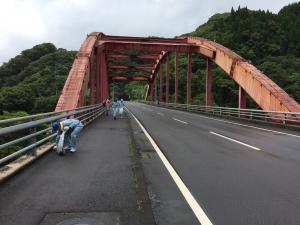 梅の里橋周辺清掃