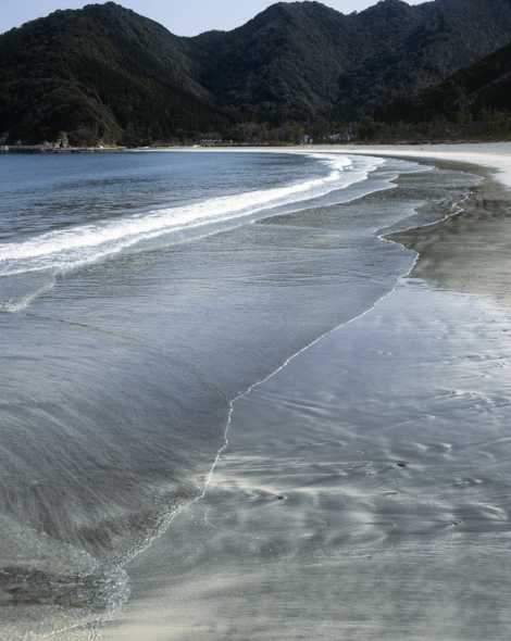 豊かな大分／波当津海岸