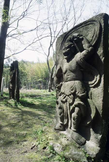 国東・六郷満山／旧千灯寺跡の仁王像