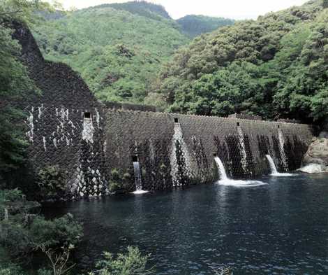 小鶴砂防ダム　－佐伯市本匠－