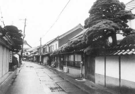 東本願寺別院横の町並み　－宇佐市－