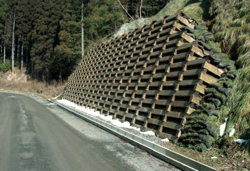 木製擁壁　－日田市－