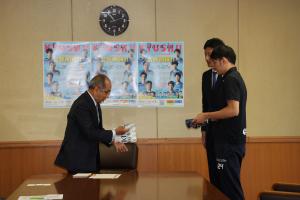 広瀬知事と米田選手の写真