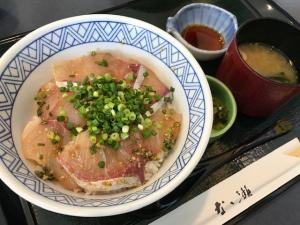 りゅうきゅう丼