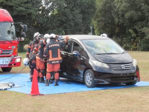 運転手の救出