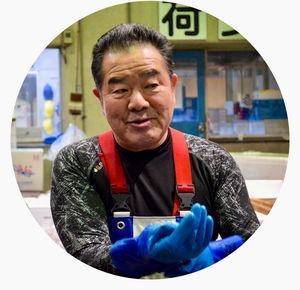 東さん