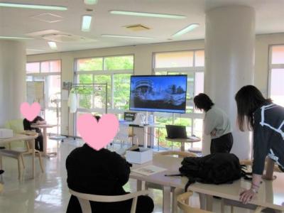 生活向上ゼミで防災映像のVR体験をしています