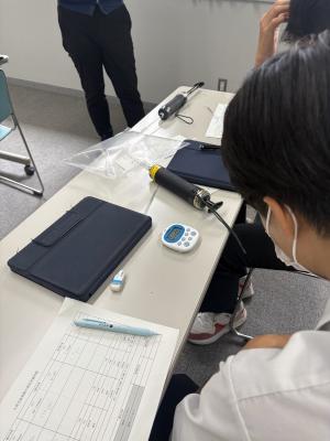大気担当測定の様子