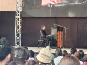 セルジョ・バイエッタさん演奏