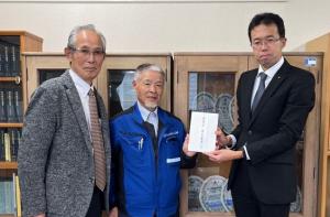 関西佐賀県人会様から義援金を頂きました