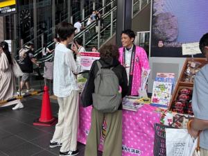 070802jrosakaoitaMarche4
